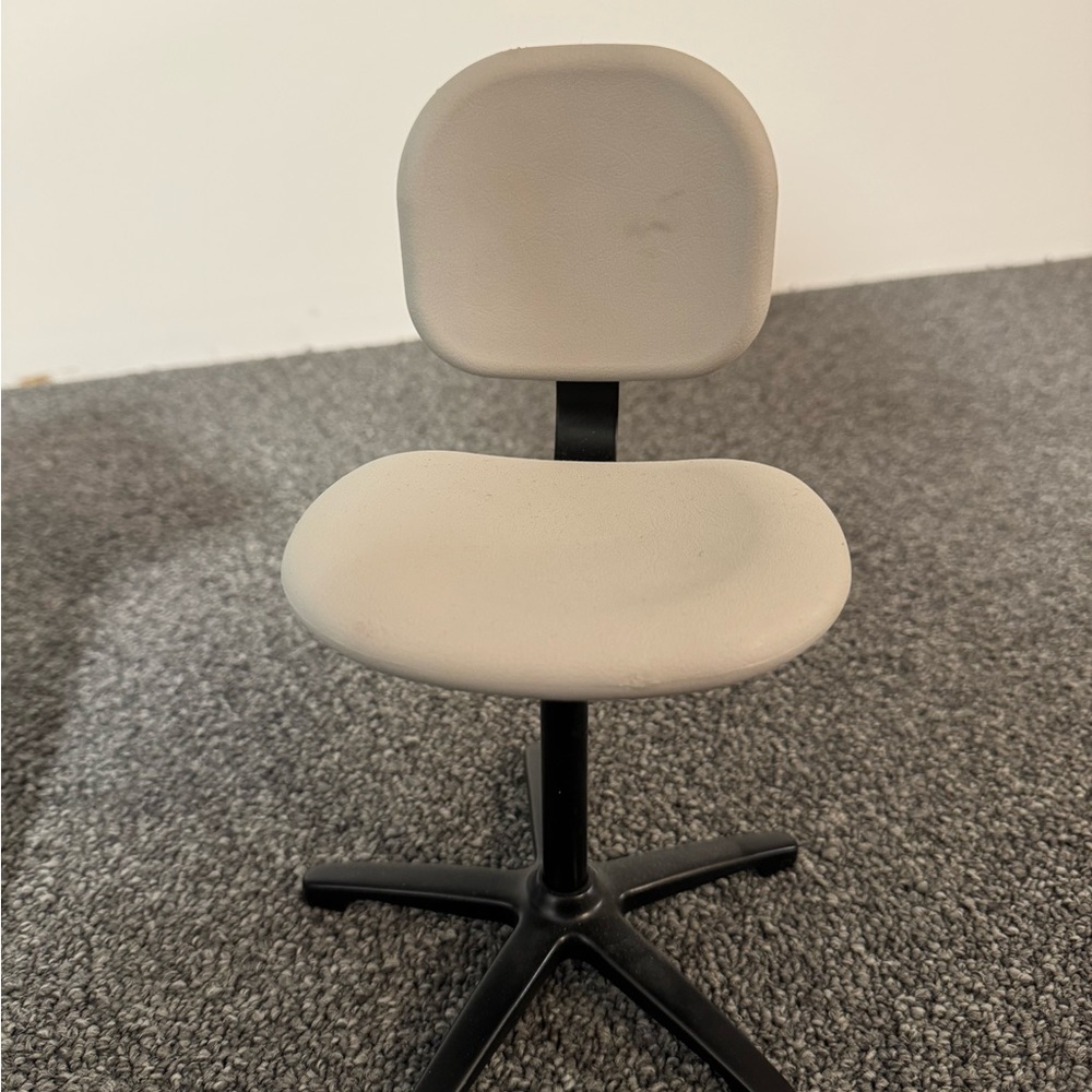 American Girl - Mini Computer Desk & Chair - Picture 2 of 6